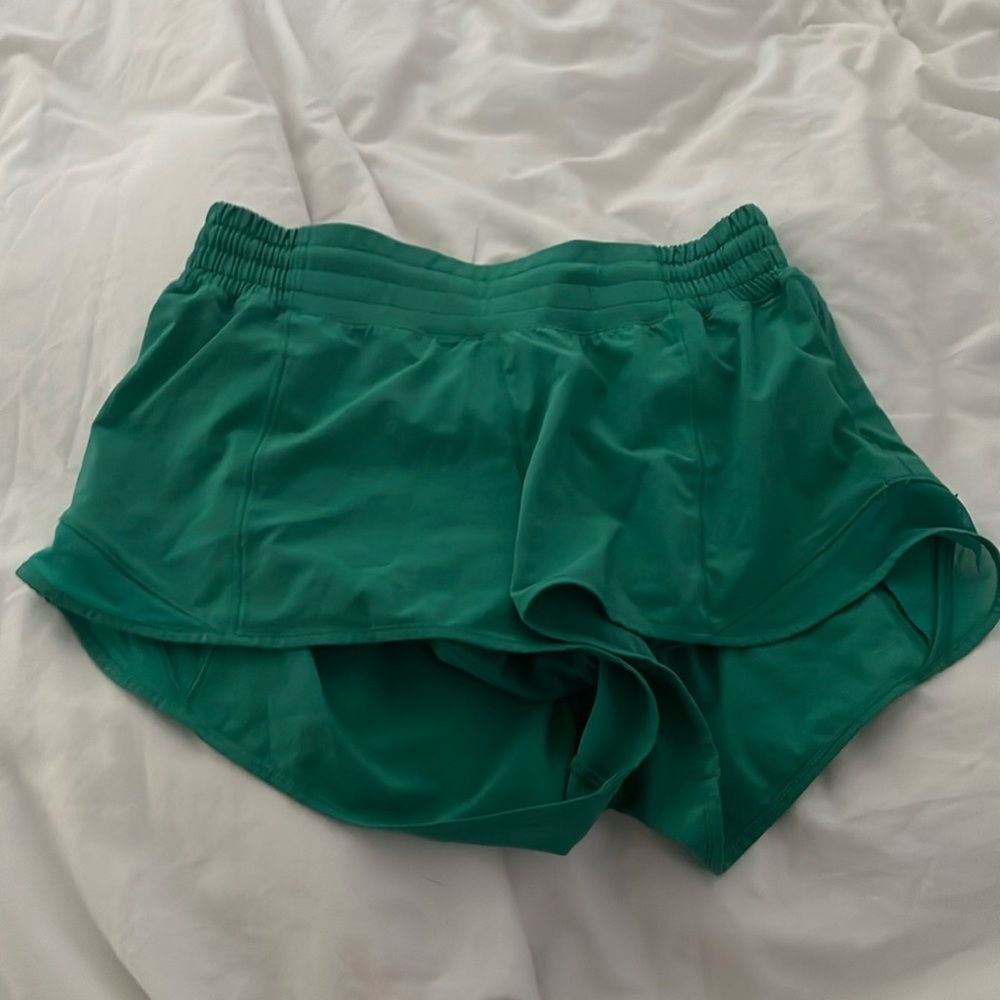 Lululemon high rise 2.5 inch shorts